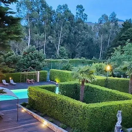 Do Monte Βίλα Γκιμαράες