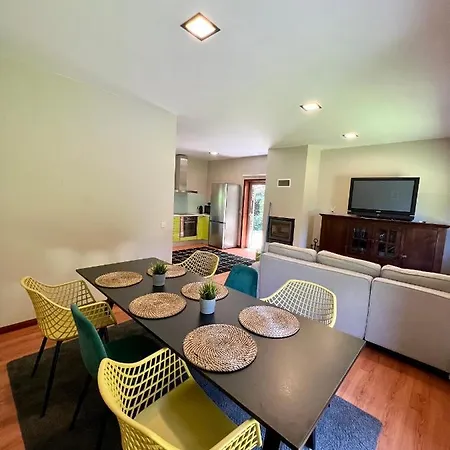 Βίλα Do Monte Γκιμαράες